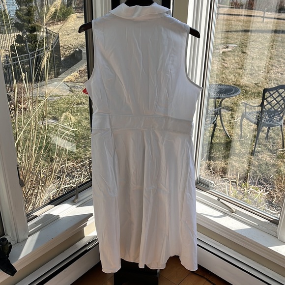 London times women’s size 16. Falls at the mid lower leg. Beautiful white. - Picture 6 of 8